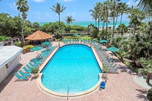  Vacation Hub International | Lexington by Hotel RL Miami Beach Food