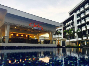  Vacation Hub International | Savoy Hotel Boracay Food