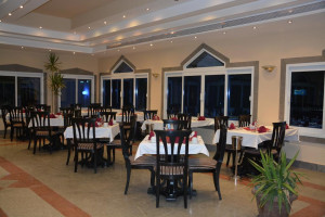  Vacation Hub International | Le Mirage New Tiran Food