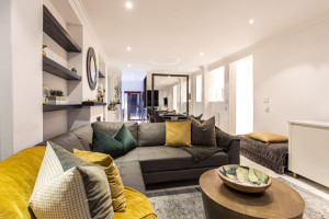  Vacation Hub International | Yolo Spaces - Clifton Beachfront Magic Apartment Food