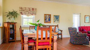  Vacation Hub International | 56B Gowrie Village Food
