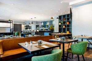  Vacation Hub International | NH Luxembourg Hotel Food