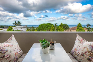  Vacation Hub International | Woodbury House Food