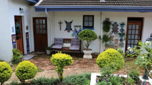 Vacation Hub International | Mia's Accommodation Food