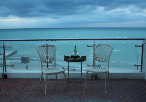  Vacation Hub International | Hibernian Towers 505 Food