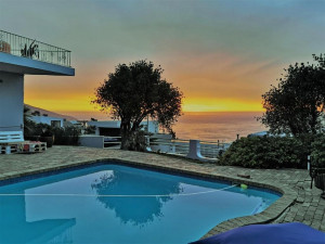 Vacation Hub International | African Vibes Camps Bay Food