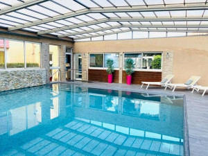  Vacation Hub International | Hotel Gil De France Food