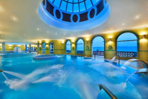  Vacation Hub International | Crowne Plaza Jordan Dead Sea Resort & Spa, an IHG Hotel Food