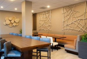  Vacation Hub International | Embassy Suites by Hilton Seattle Bellevue Food