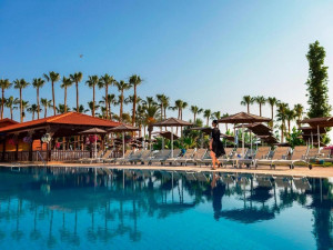  Vacation Hub International | Cavo Maris Beach Hotel Food