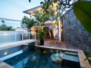  Vacation Hub International | M Suite Bali, Seminyak Hotel Apartment Food
