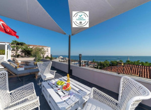  Vacation Hub International | Rumours Inn Food