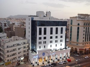  Vacation Hub International | Zaha Al Munawara Hotel Food