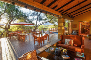  Vacation Hub International | Riverside Guest Lodge Lobby