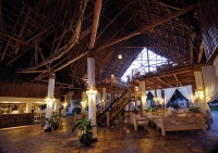  Vacation Hub International | Sandies Tropical Village Lobby