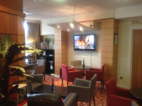  Vacation Hub International | Holiday Inn Express Cardiff Bay Lobby