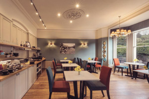  Vacation Hub International | Lakes Lodge Lobby