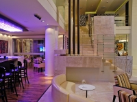  Vacation Hub International | Colosseum Luxury Hotel Lobby