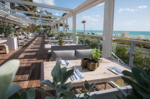  Vacation Hub International | Marriott Eden Roc Renaissance Miami Beach Lobby