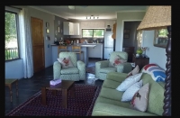  Vacation Hub International | Sunbird Cottage Lobby