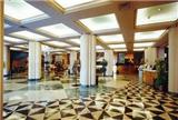  Vacation Hub International | San Anton Hotel Lobby