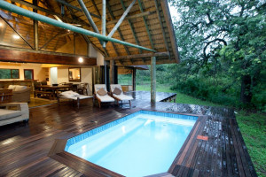  Vacation Hub International | Rhino River Lodge Lobby