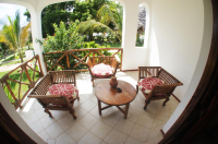  Vacation Hub International | Uroa Bay Beach Resort Lobby