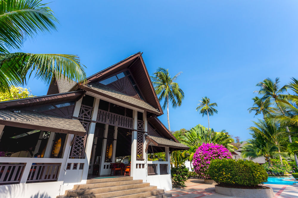  Vacation Hub International | Holiday Inn Phi Phi Resort Lobby