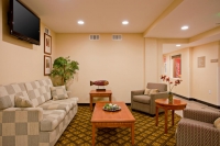  Vacation Hub International | Candlewood Suites Los Angeles Lobby