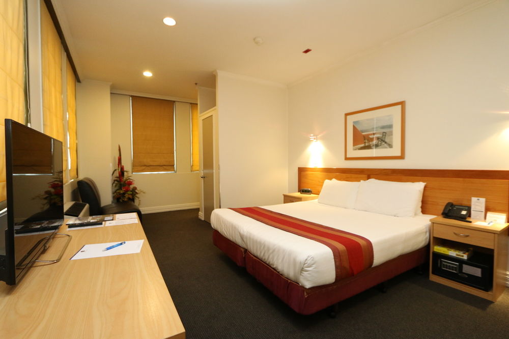  Vacation Hub International | President Hotel Auckland Lobby