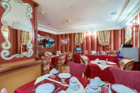  Vacation Hub International | Villa Royale Lobby