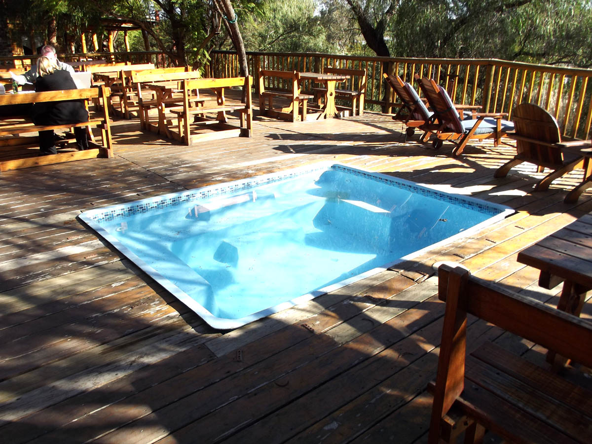  Vacation Hub International | Riverside Lodge Lobby