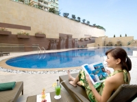  Vacation Hub International | Harbour Plaza 8 Degrees Hotel Lobby