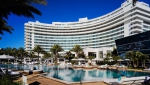 Vacation Hub International | Fontainebleau Miami Beach Lobby