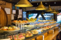  Vacation Hub International | Hotel Trafalgar Lobby