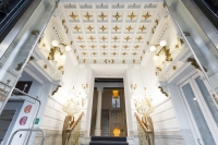  Vacation Hub International | Petit Palace Lealtad Plaza Lobby