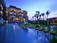  Vacation Hub International | Four Points by Sheraton Bali Seminyak Lobby