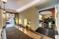 Vacation Hub International | Golden Triangle Hotel Lobby