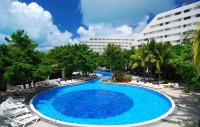  Vacation Hub International | Oasis Palm Lobby