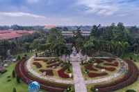  Vacation Hub International | Horizon Village & Resort Lobby