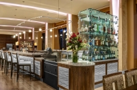  Vacation Hub International | Hilton Times Square Lobby