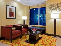  Vacation Hub International | Holiday Inn Express New York City - Wall Street Lobby