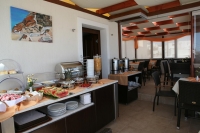  Vacation Hub International | Amerisa Suites Lobby