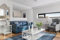  Vacation Hub International | Princes Street Suites Lobby
