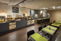  Vacation Hub International | Nova Hotel Lobby