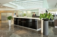  Vacation Hub International | Austria Trend Hotel Congress Innsbruck Lobby