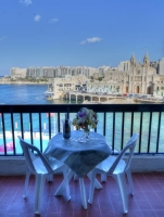  Vacation Hub International | St Julian's Bay Hotel Lobby