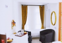  Vacation Hub International | Santa Ottoman Hotel Lobby