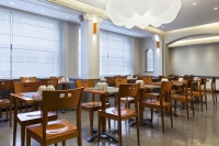  Vacation Hub International | Timhotel Opera Blanche Fontaine Lobby