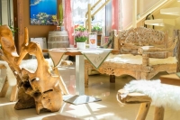 Vacation Hub International | Arthotel ANA Enzian Lobby